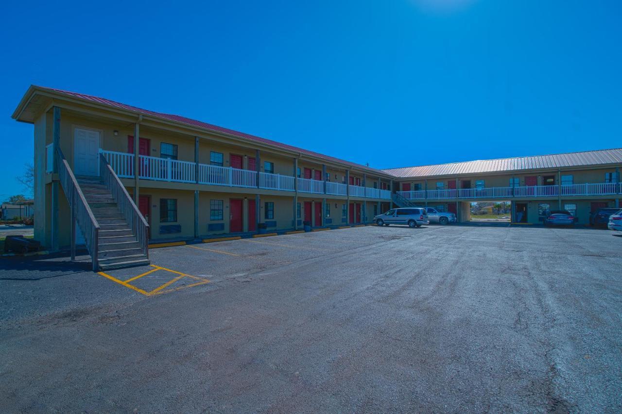 Days Inn By Wyndham Aransas Pass Bagian luar foto